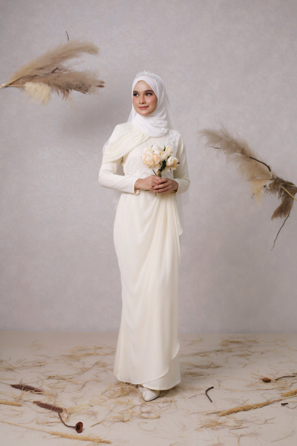 Dahlea Dress in Cream Champagne (Pre Order)