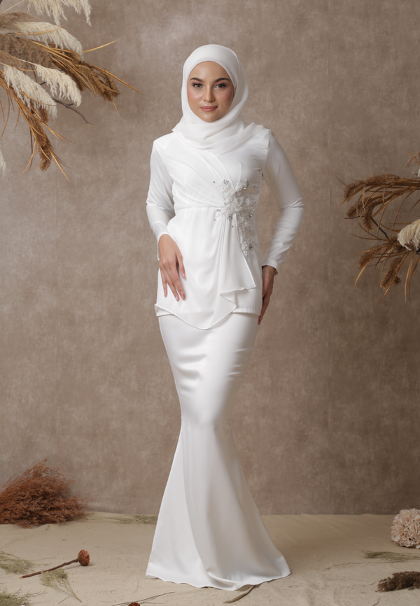 Prestige: Angelic Kurung in Off White (Pre - Order)