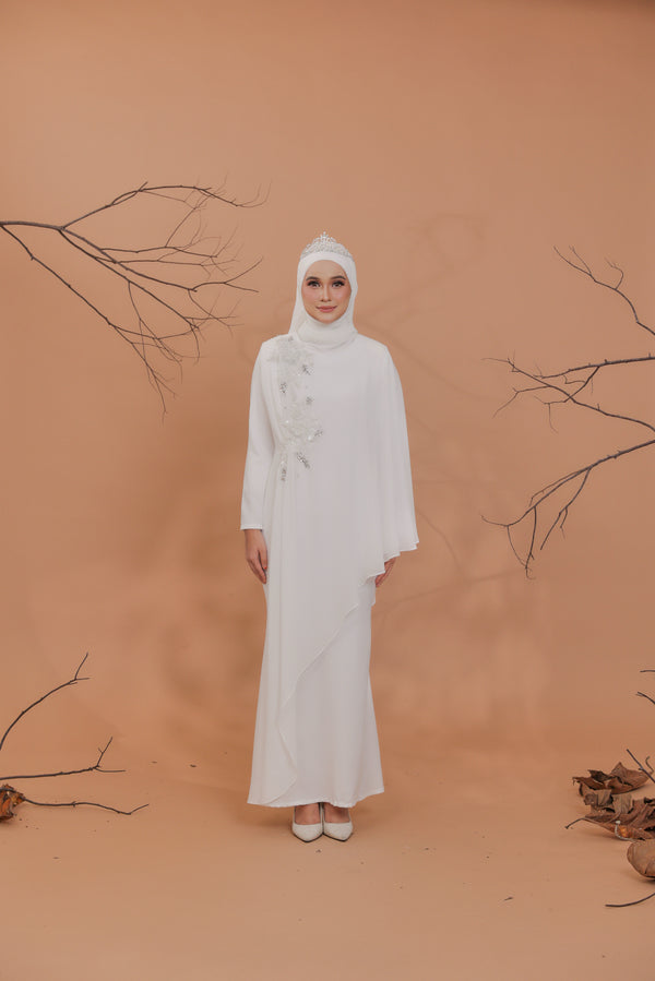 Prestige: Zara in Offwhite (Pre-order)