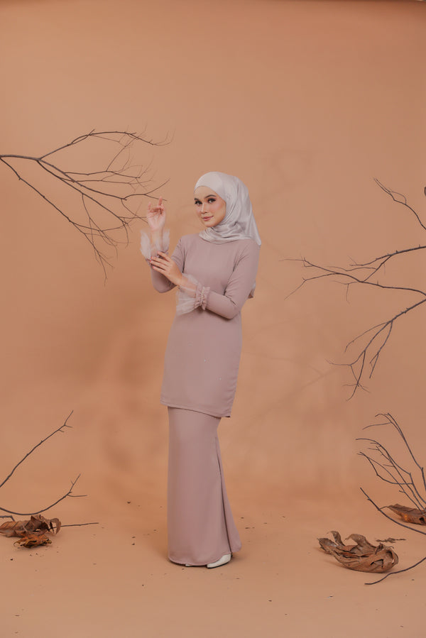 Ruffles Kurung in Choco Latte